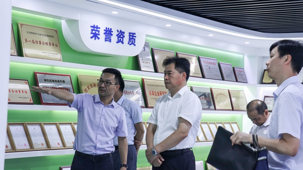 浙江省农业农村厅副厅长唐冬寿一行莅临海角官网首页登录入口调研 浙江省农业农村厅副厅长唐冬寿一行莅临海角官网首页登录入口调研